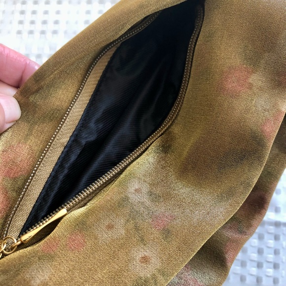 ✨Host Pick!✨ Silk evening bag in silk gauze with appliqué — rare and unique! - Picture 6 of 12